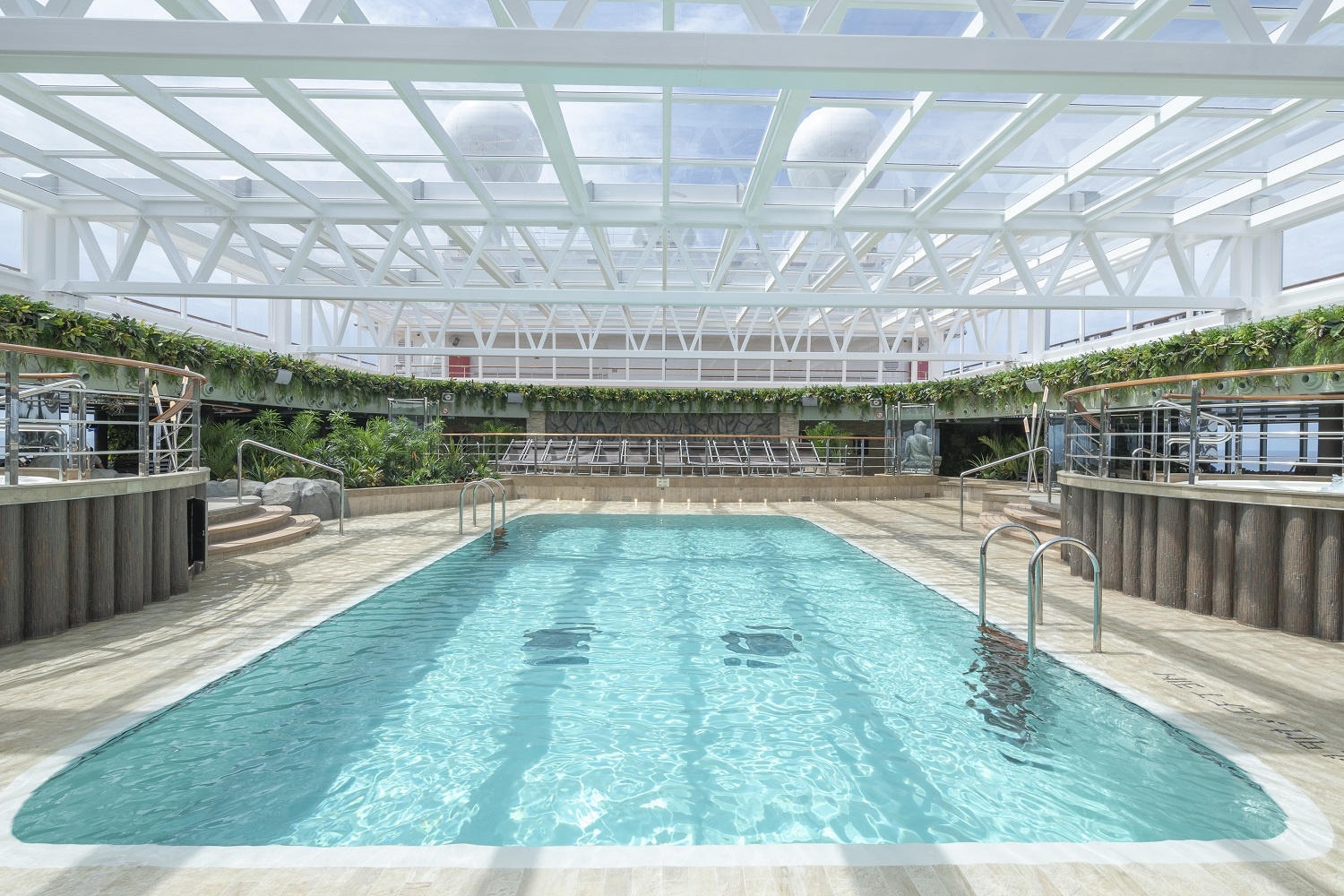 Бассейны и джакузи